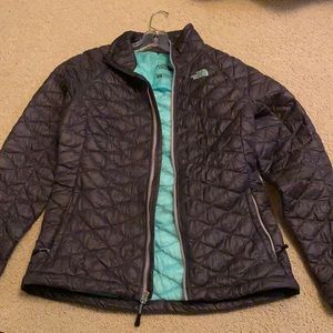 North Face Women’s puffy jacket